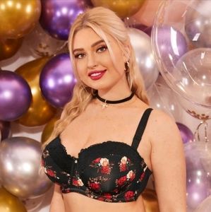 Plus Size Black and Red Rose Floral Lace Underwire BRA 105F /46DD New Shein